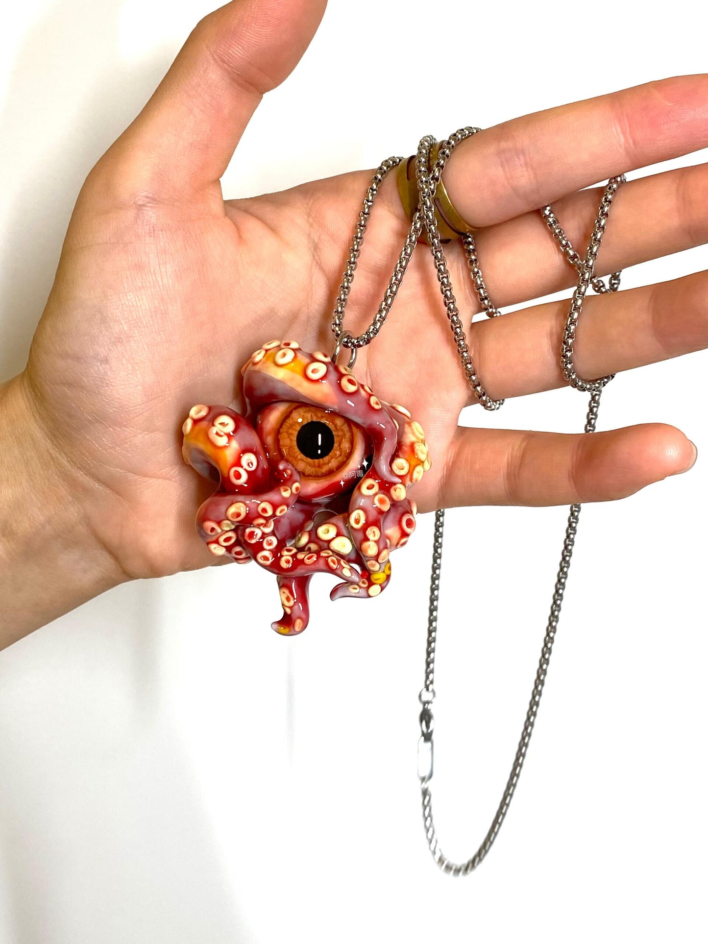 Scarlet Demonic-Eye Octopus