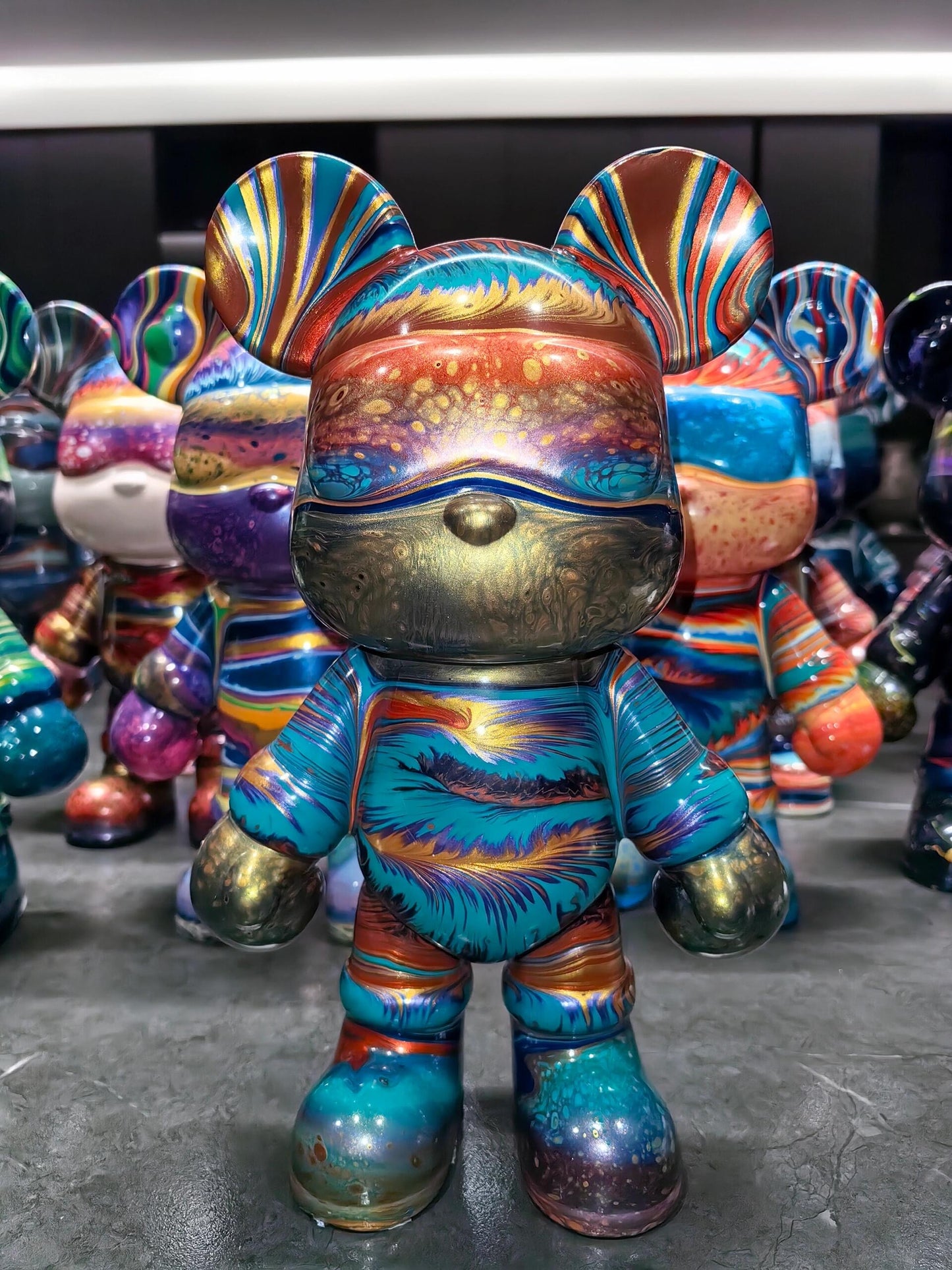 「Stellar Odyssey」Fluid Art Bear Figurine: Trap the Galaxy’s Vibrance in Your Space