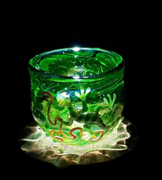 Lizard in Emerald Wild Cup